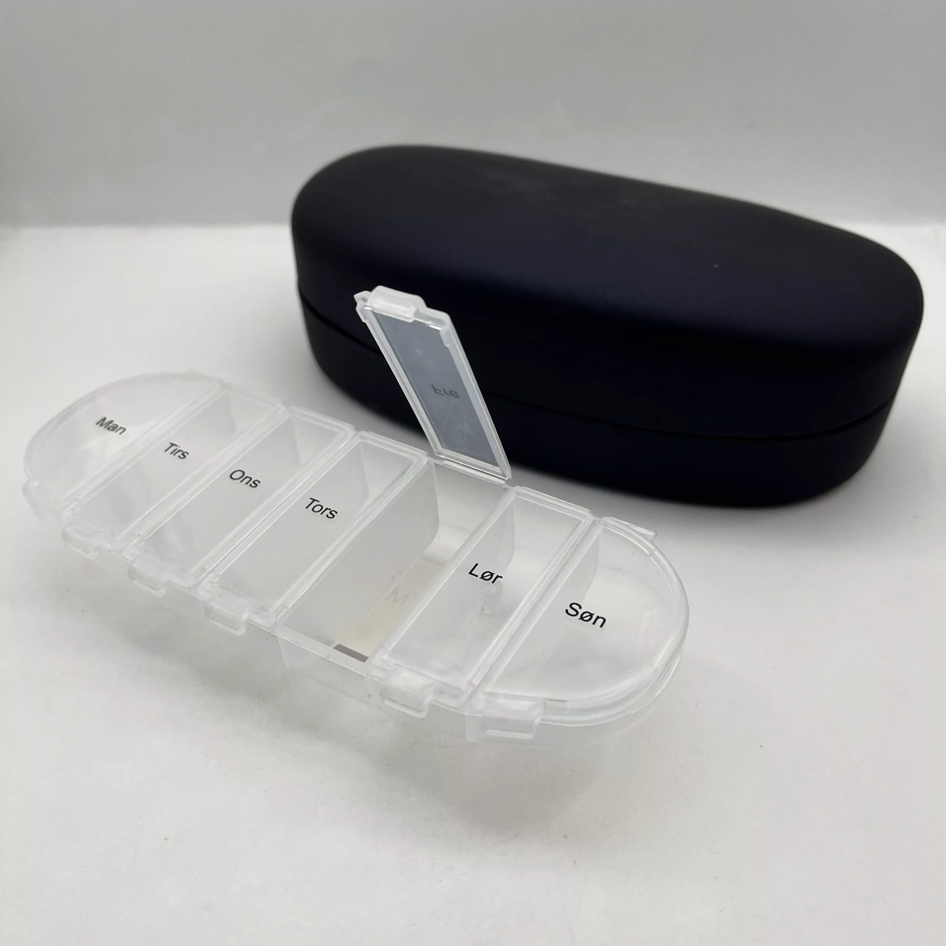 Novelty Weekly 7 Compartment Pill Organizer With Glasses Case