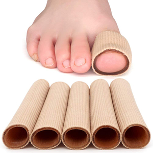 Comfortable Fabric Toe Protector with Gel Lining to Prevent Hammertoes